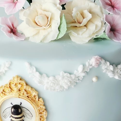 gâteau thème bridgreton fleurs en sucre vintage cake